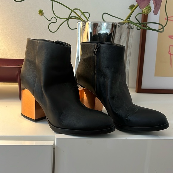 Alexander Wang booties with rose gold heel - Picture 1 of 5